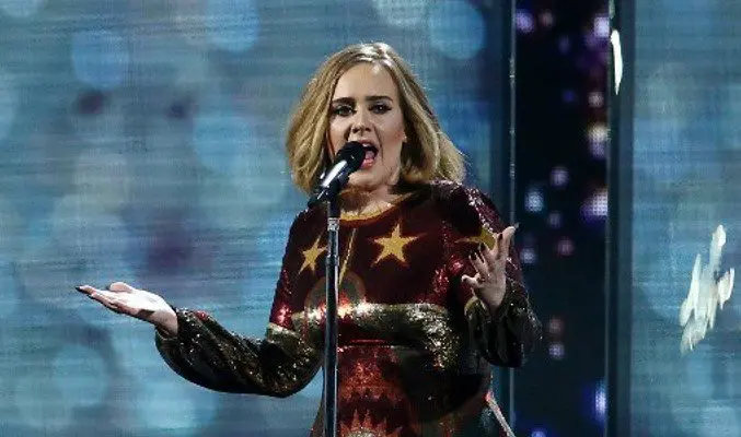 Adele lanza su single de regreso, «Easy On Me» (Video)