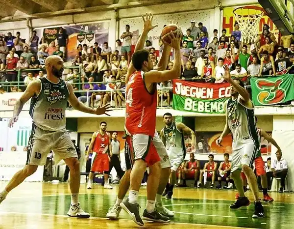 Neptunia recibe a Racing cerrando la fase regular 