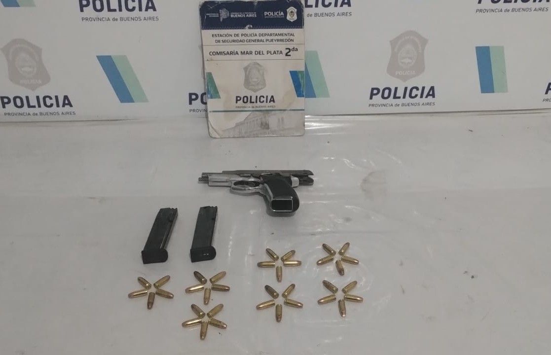 El conductor no tenía documentación que habilitara la tenencia del arma.