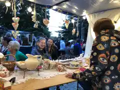 Hubo récord de inscriptos para la Feria Artesanal de Semana Santa y Tandil espera el fin de semana largo