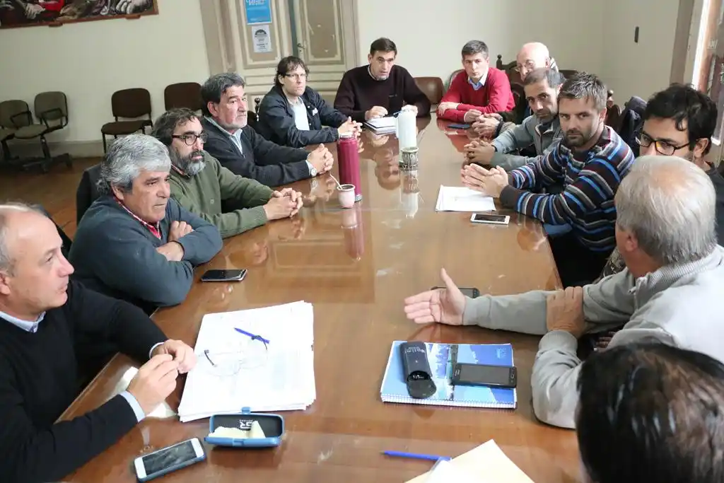 Concejales recibieron a dirigentes de clubes para evaluar el impacto del tarifazo