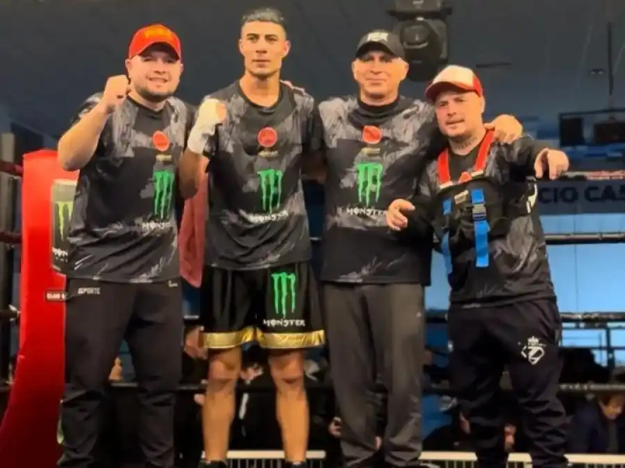 Iván Díaz junto a su equipo.Foto:IG Mauro Lobos