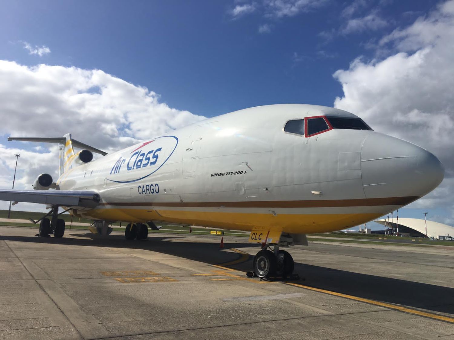 727 Uruguayan freighter Air Class to transport millions of Argentine pesos from Brazil to Argentina