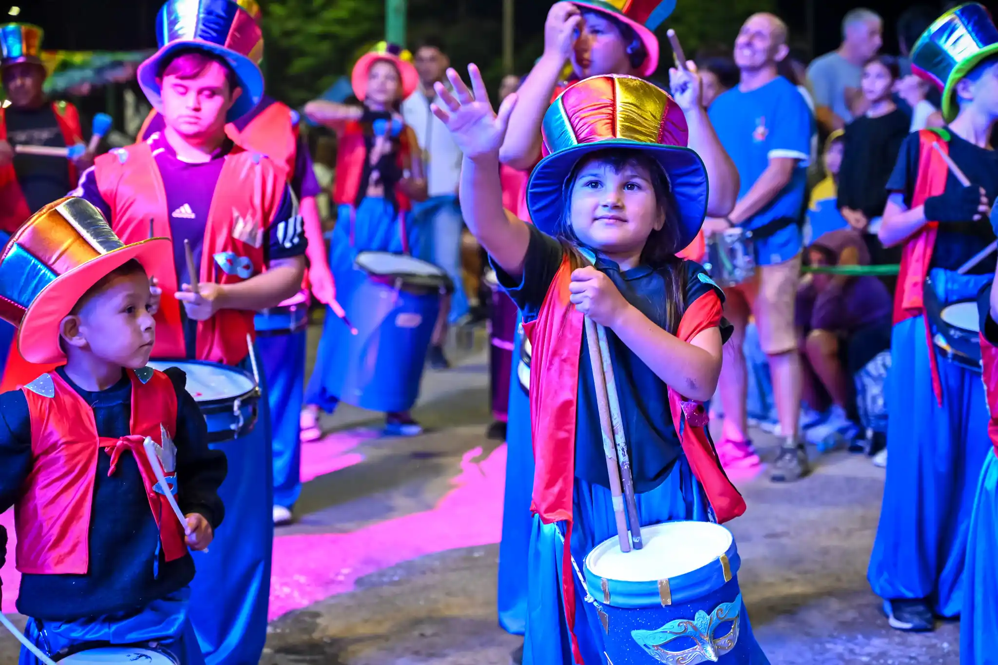 Comenzó el Carnaval Infantil en Chascomús con una multitudinaria fiesta en el corsódromo