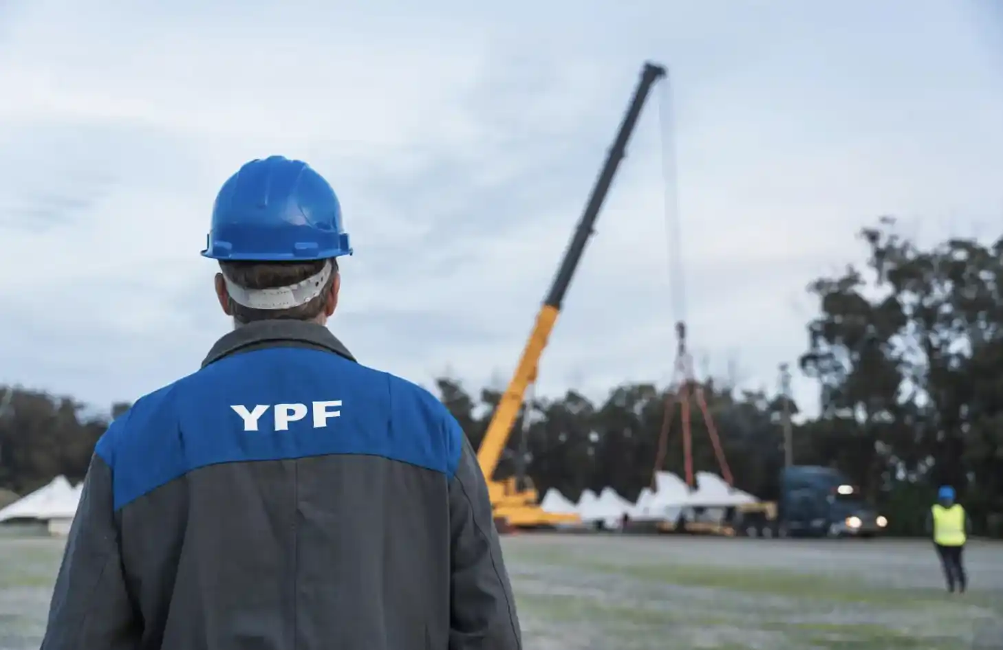 La operación incluyó la carga de anclas y cadenas que formarán parte del sistema de fondeo offshore del proyecto Vaca Muerta Oil Sur (VMOS).
