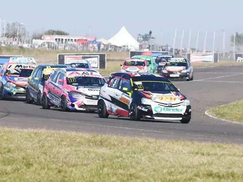 Concepción del Uruguay recibe al Turismo Pista en la previa de la definición d elos campeonatos en Rafaela.