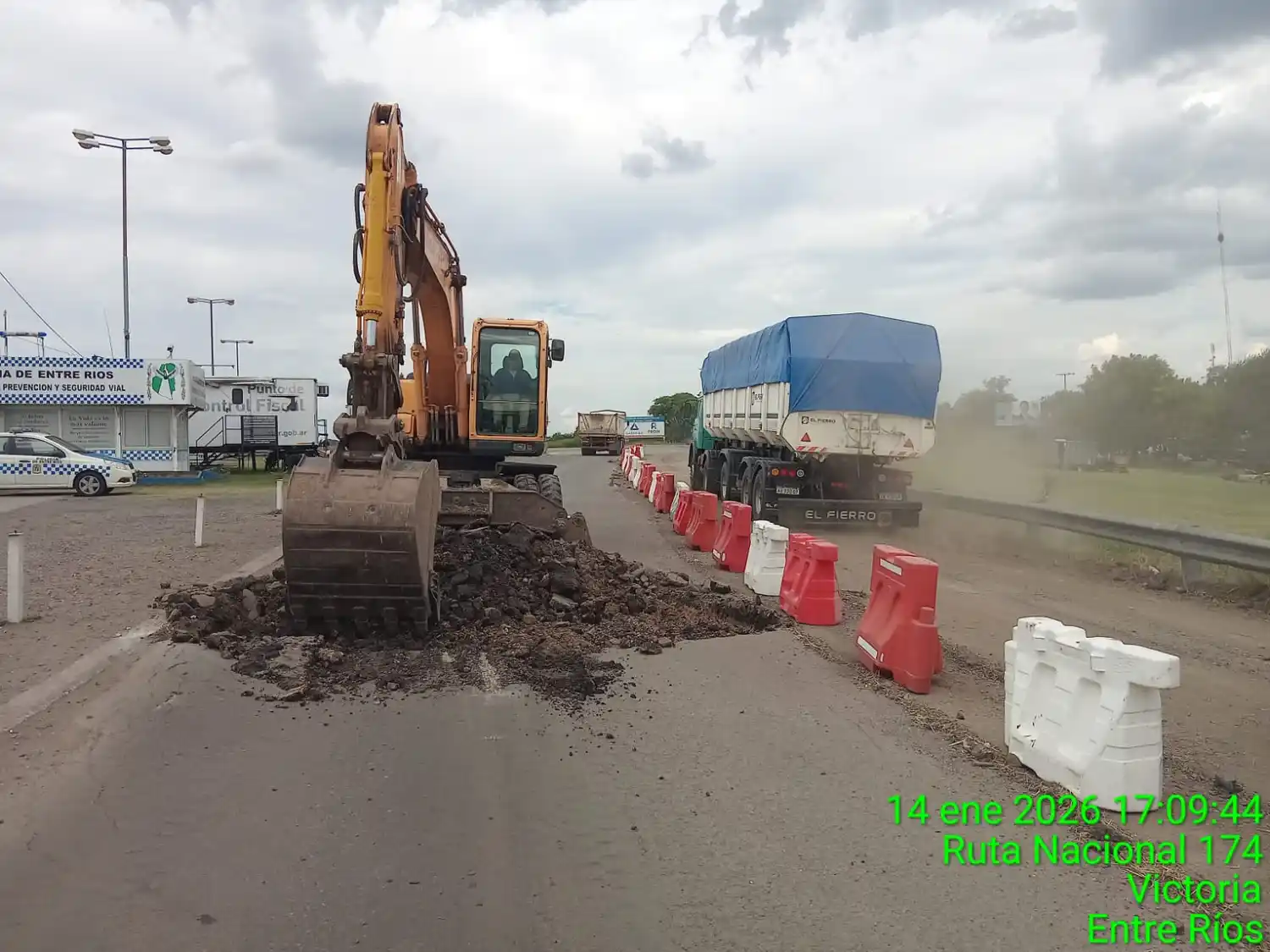 Avanzan los trabajos de mantenimiento y mejora en la Ruta 174 entre Victoria y Rosario