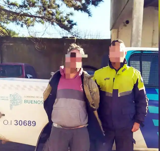 Quiso asaltarlo con una pistola y se dio cuenta que era un conocido