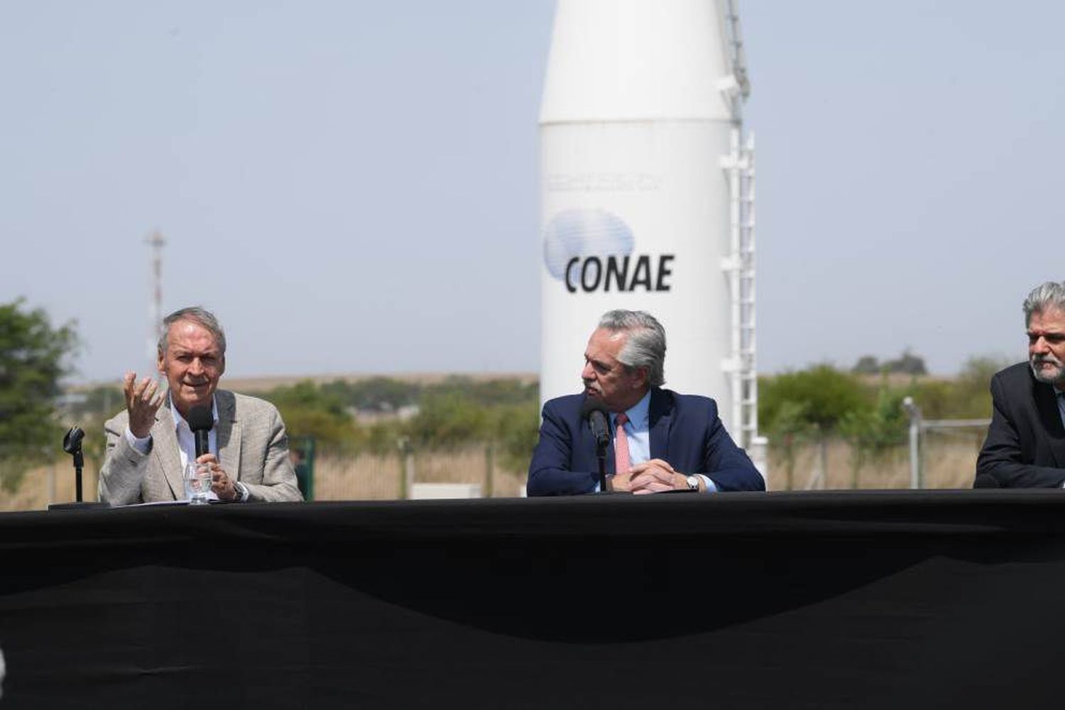 Tronador II: Junto al presidente, Schiaretti destacó las potencialidades del país en desarrollo aeroespacial