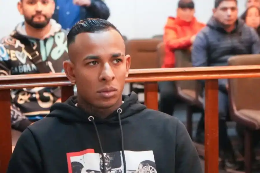 Sebastián Villa fue autorizado a viajar a Colombia tras ser condenado por violencia de género