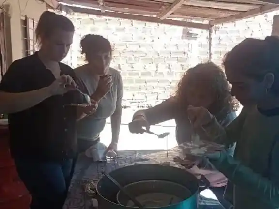 Las personas deben llevar su propio recipiente.