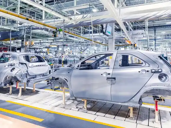 Pese al repunte de la economía, se recuperó solo el 15 % de los empleos privados perdidos desde el cambio de Gobierno