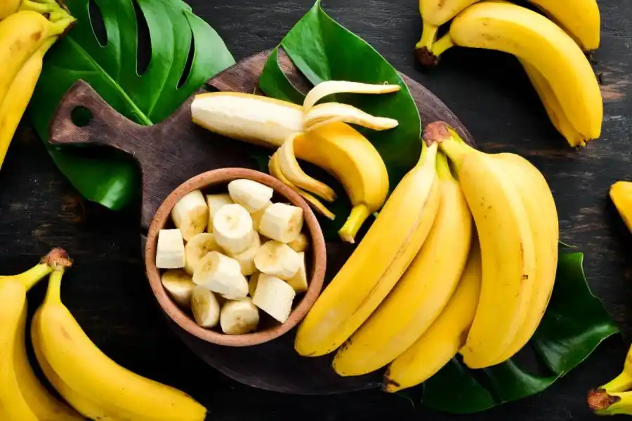 Ni en la heladera ni en el frutero: ¿Cuál es el lugar ideal para guardar las bananas y que duren más tiempo?