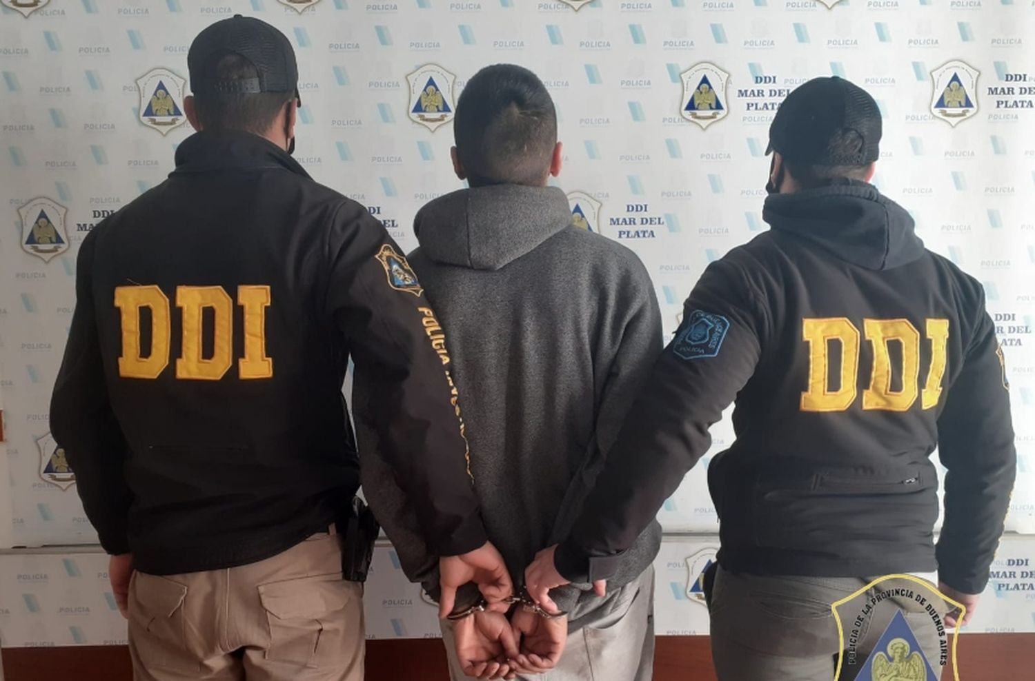 Detuvieron a un delincuente que asaltó armado un autoservicio