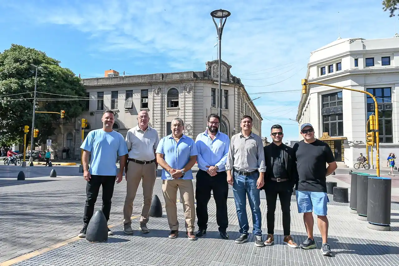 Virus y The La Planta encabezarán el evento Viví Paseo 25 de Mayo