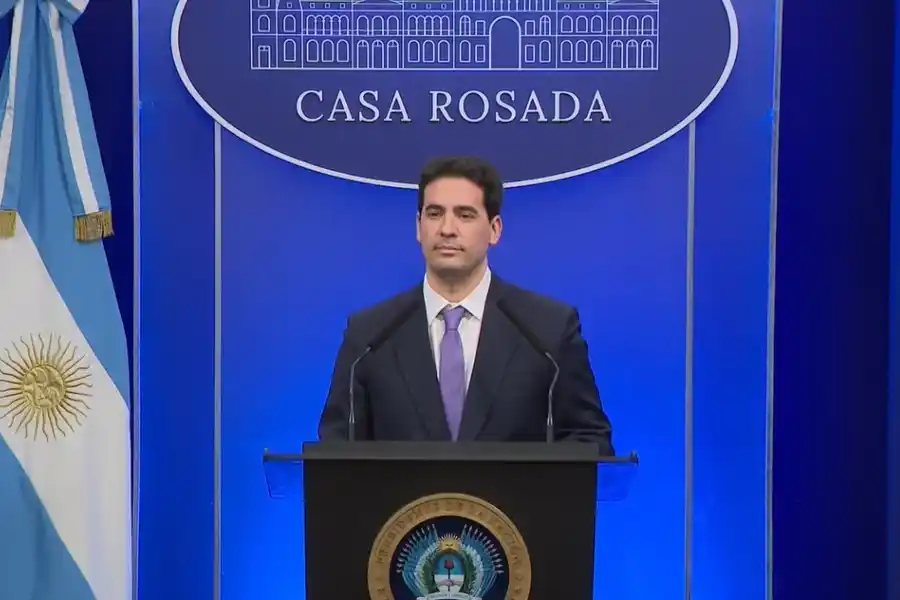 Adrián Ravier dio su primera conferencia como vocero presidencial: "Una nueva etapa política para el Gobierno"