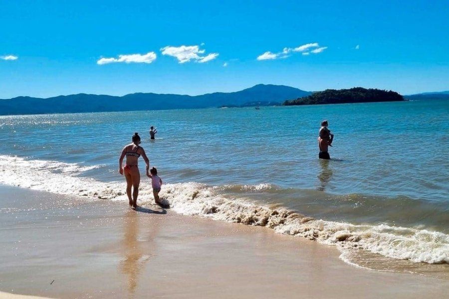 En la previa de la temporada, las playas de Florianópolis están óptimas para el baño