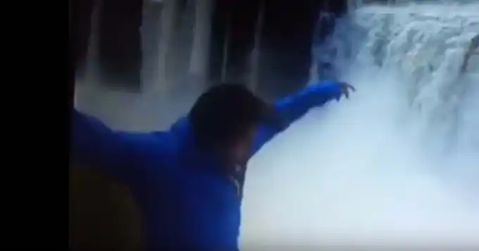 Video: Un joven de 26 años se tiró de la Garganta del Diablo
