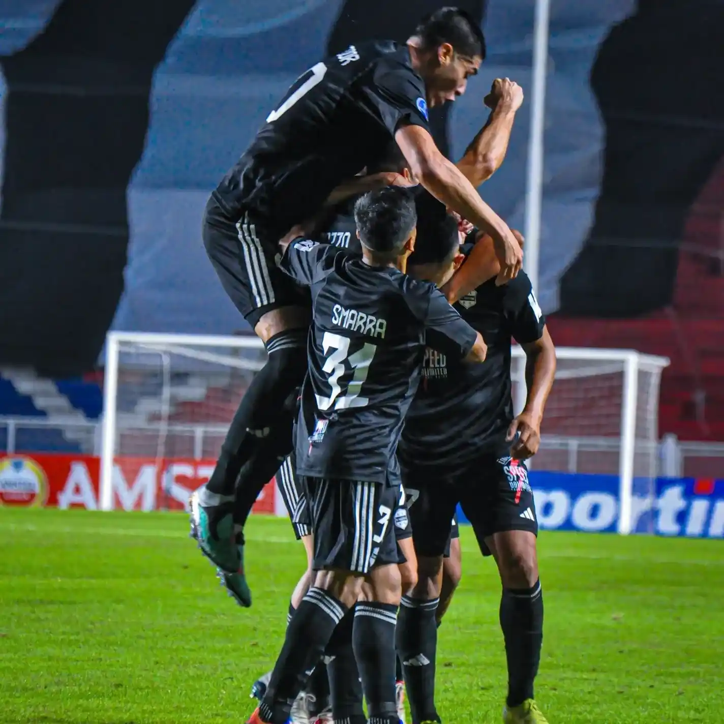 Riestra se hizo fuerte ante Montevideo City Torque