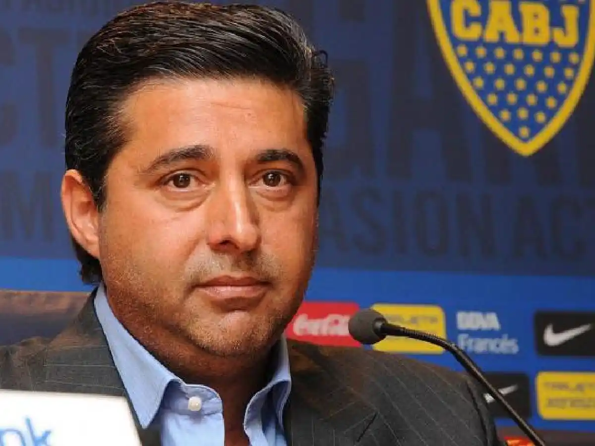Angelici: “Es casi imposible” que Tevez permanezca en Boca