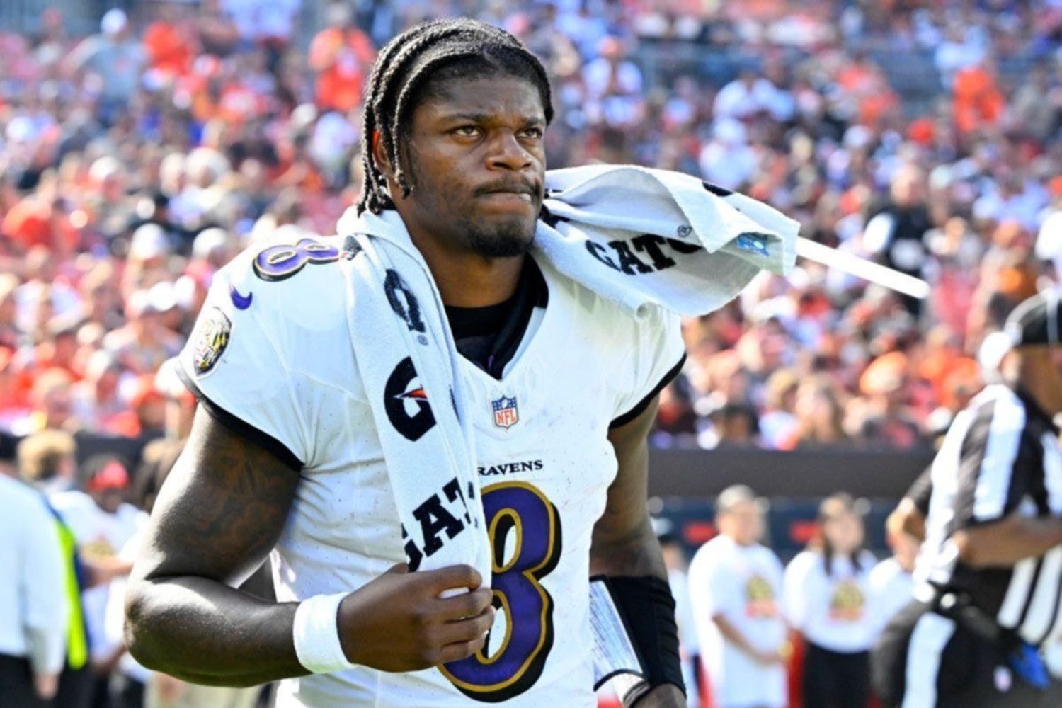 Lamar Jackson: entre elogios, enfermedades y batallas legales