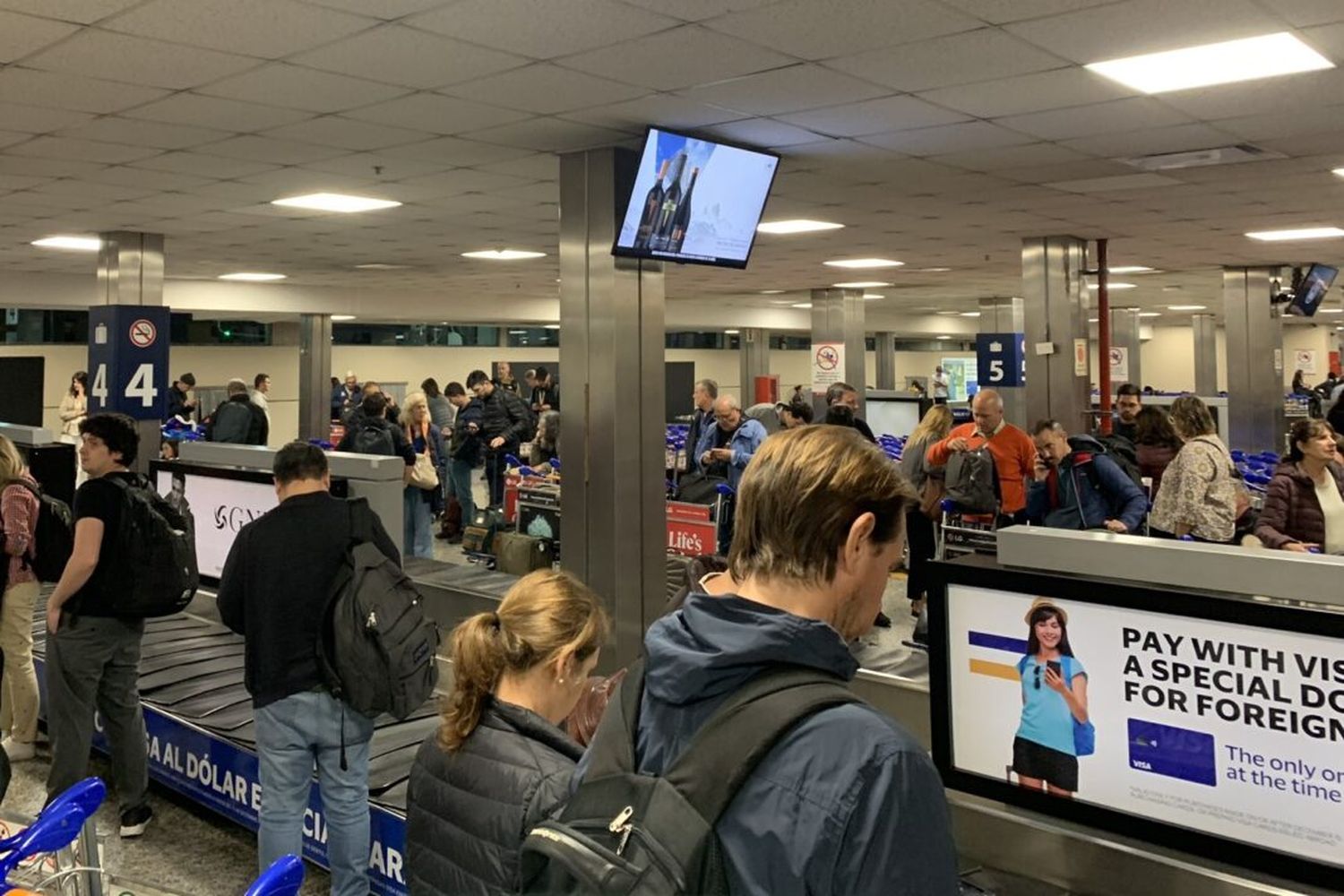 Culminó el paro de Aerolíneas: 37.000 pasajeros varados, casi 320 vuelos cancelados y pérdidas millonarias