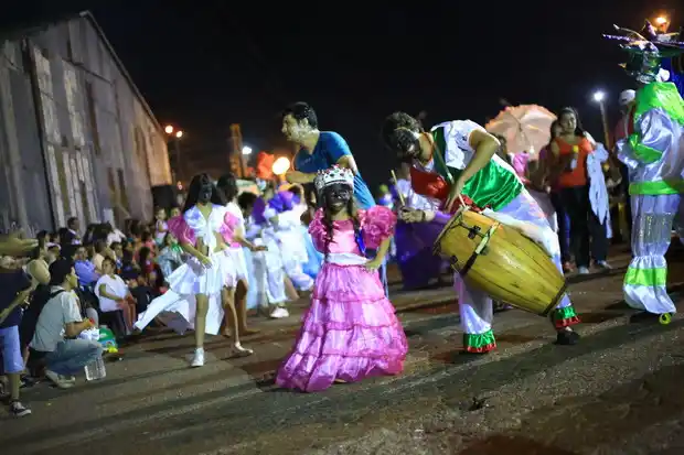 Cierre de los corsos “Matecito” y  tradicional Entierro de Carnaval