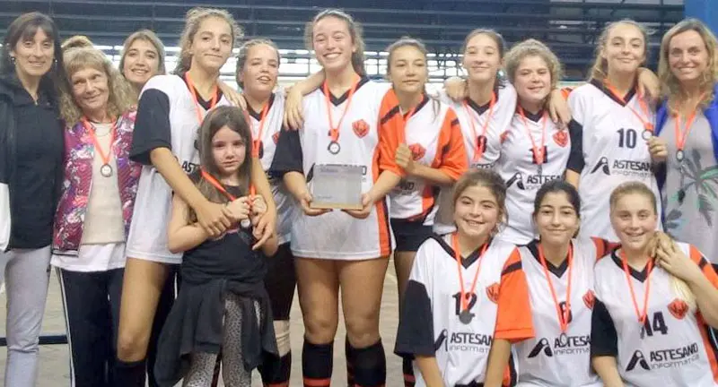 Villa Díaz Vélez, subcampeón en el Provincial de cestobol