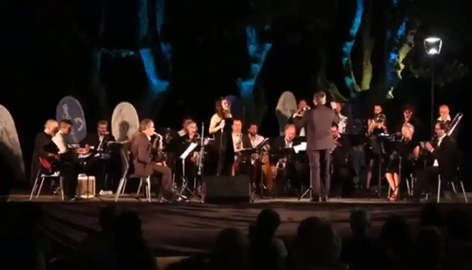 Música en los Jardines con la Banda Municipal y Gloria Aguilar