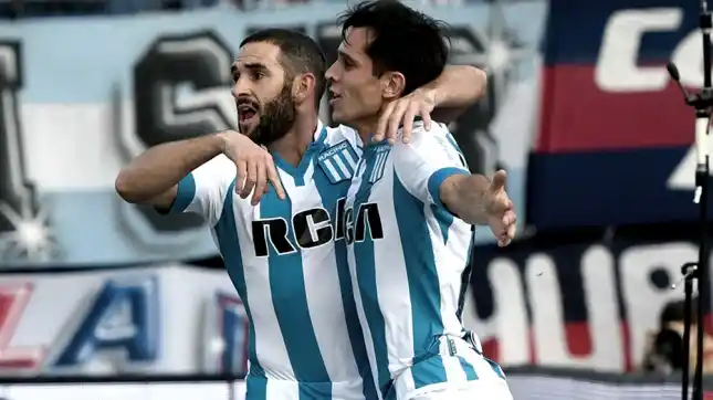 Racing visita a Corinthians por la ida de los octavos de final