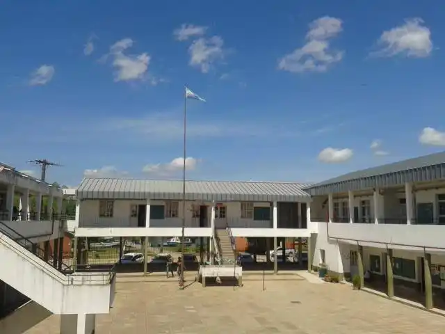 Una docente agarró de los pelos a otra por un problema con su hijo