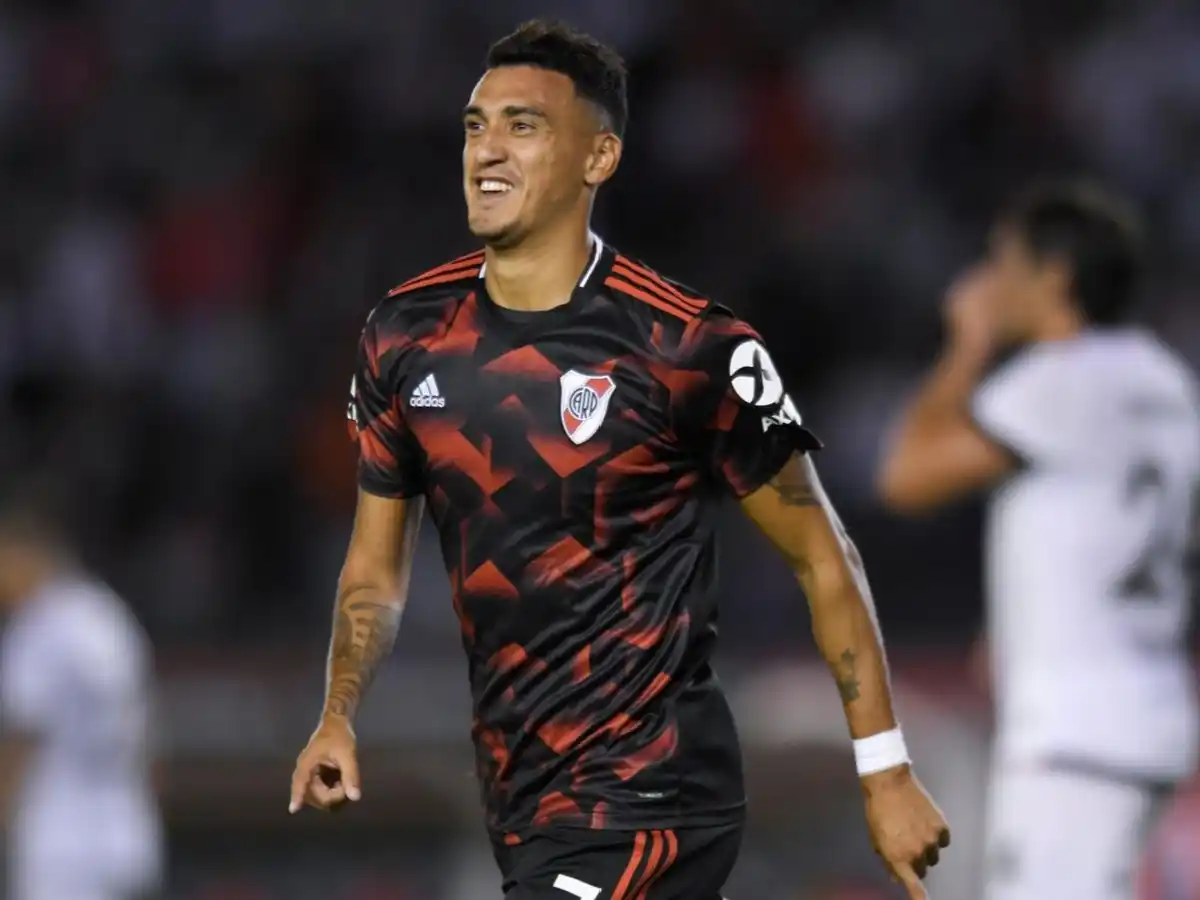 Acuerdo por la deuda del pase de Matías Suárez