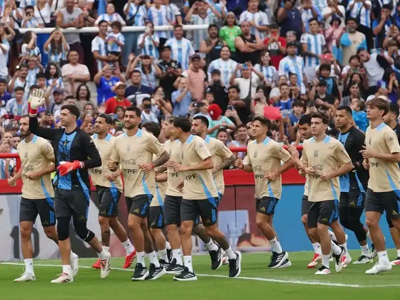 Argentina superó a Argentina Sub-20 en el partido solidario para ayudar a Bahía Blanca