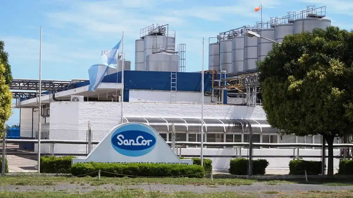 Se decretó la quiebra de SanCor, la histórica cooperativa láctea.