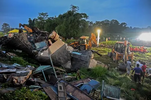 IGNORARON UNA SEÑAL: choque de trenes en india deja más de 10 muertos y decenas de heridos