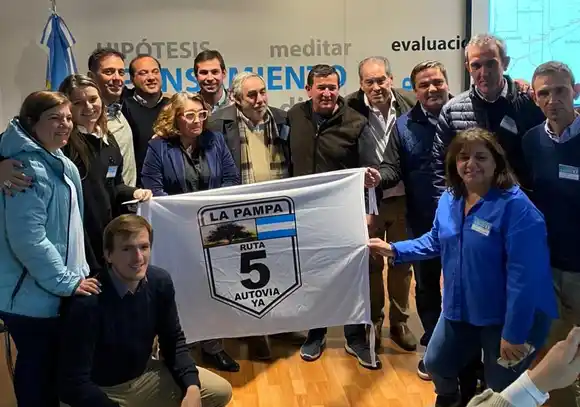 Legisladores bonaerenses y pampeanos reclamaron juntos la reanudación de las obras en ruta nacional 5