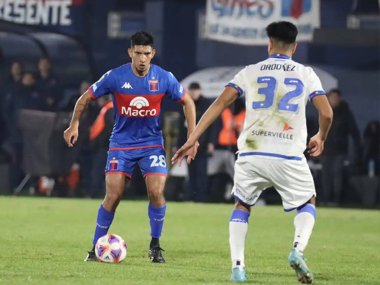 Tigre visita a Libertad