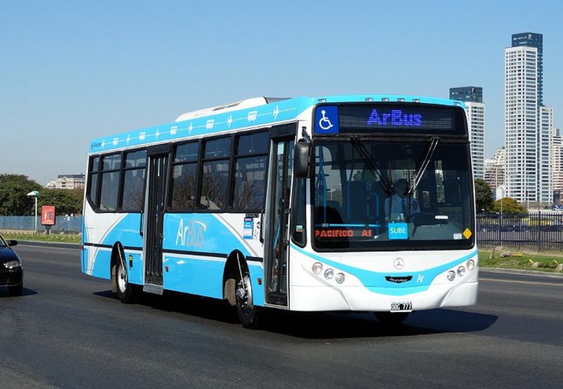 Aerolíneas canceló el servicio de colectivos La Plata/Aeroparque