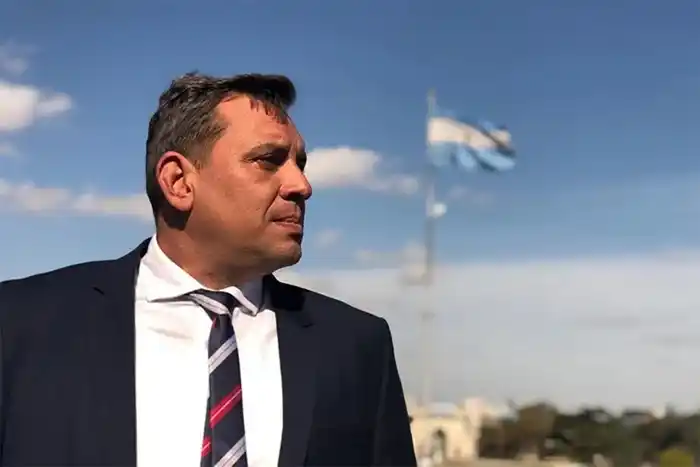 Maximiliano Bondarenko y Manuel Ortiz Valenzuela, una sociedad bajo sospecha