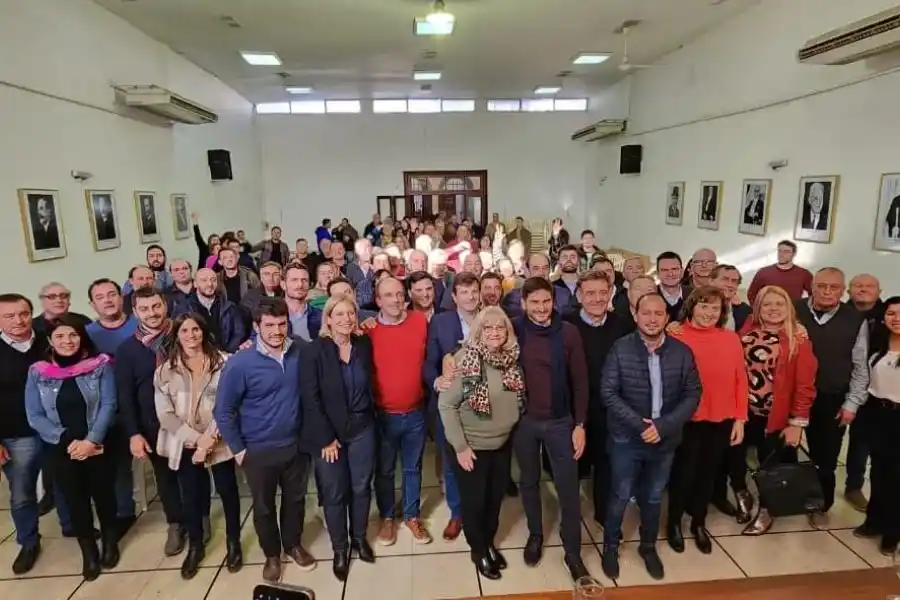 “Con el compromiso intacto y unidos, trabajaremos para que Maxi Pullaro sea el próximo gobernador”