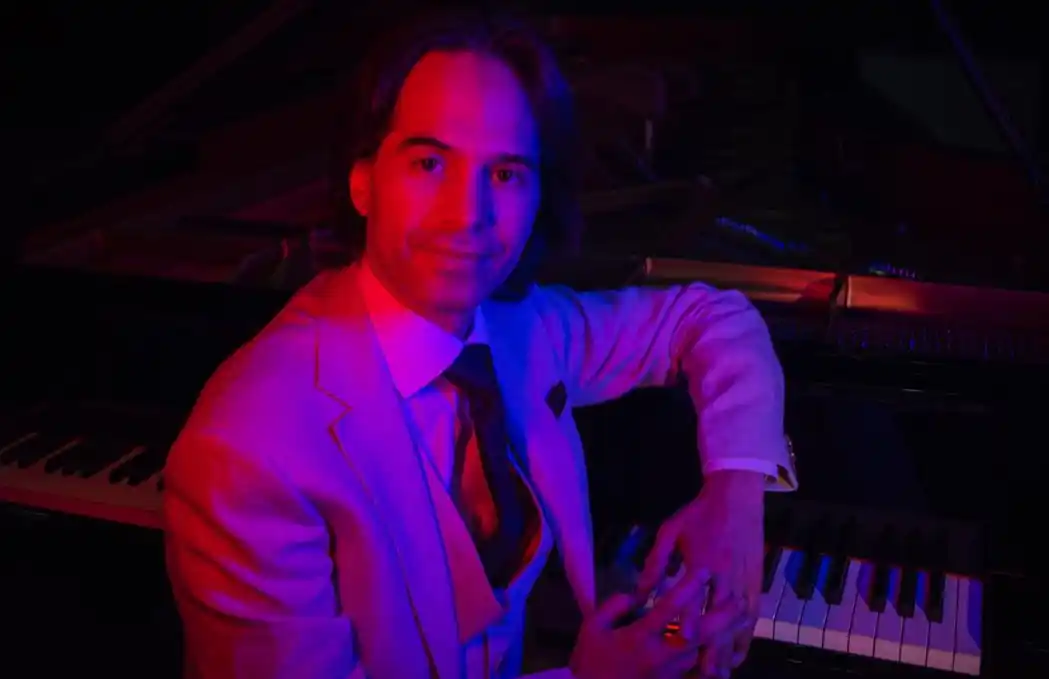 El músico argentino propone un recorrido sonoro que vincula la técnica de la música académica con la emotividad de las bandas sonoras más icónicas.