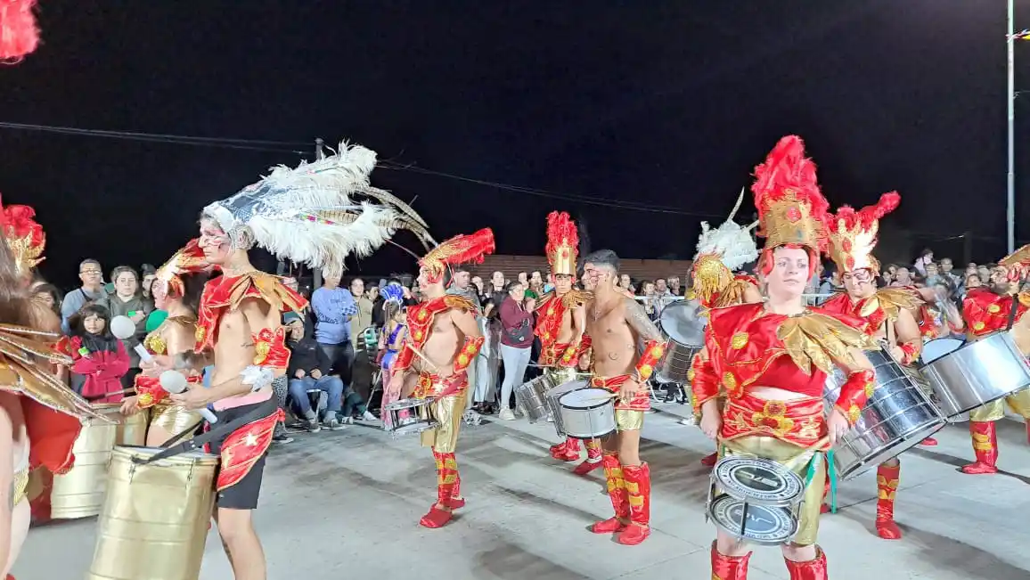 Gran participación. De residentes y visitantes en las cuatro noches de la populosa celebración  veraniega