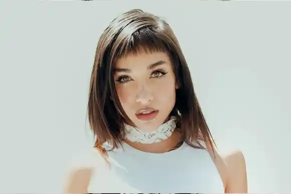 María Becerra tuvo que ser operada de urgencia y fue internada