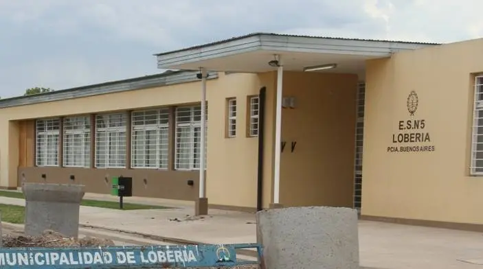 LOBERIA: Reparan escuelas que fueron afectadas por el tornado