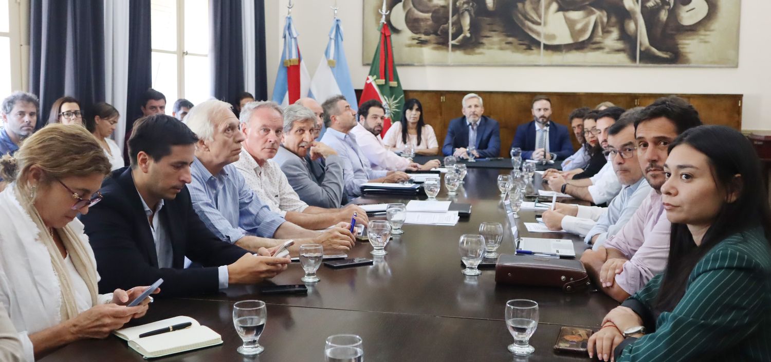 "Trabajaremos juntos para dejar atrás ese triste récord de tener la ciudad con más pobres"