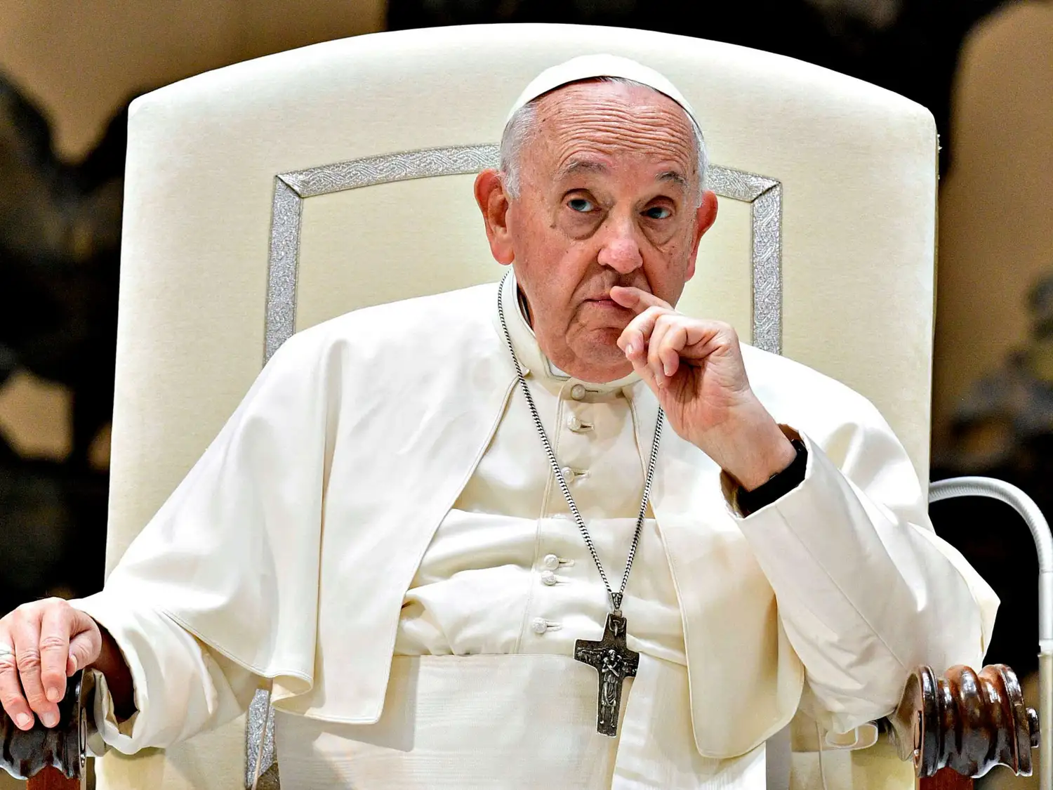 Este martes, Francisco recibió la Eucaristía y se dedicó a la oración y después a la fisioterapia motriz