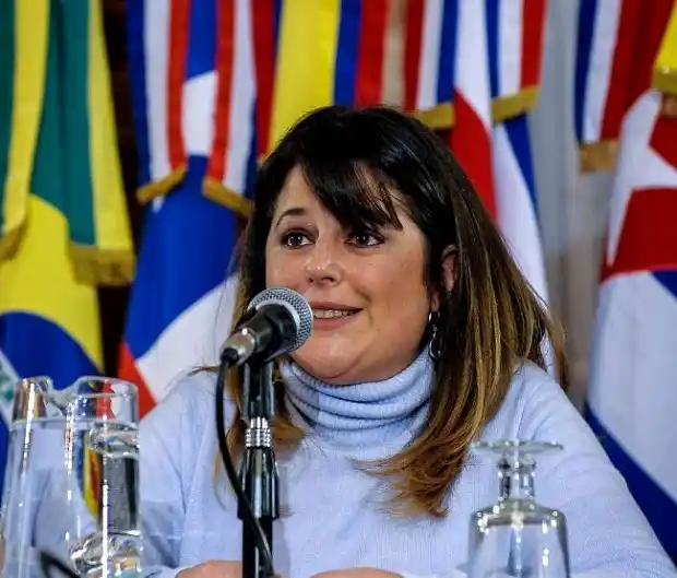 “Hay que dejar la hipocresía de lado porque los abortos existen”