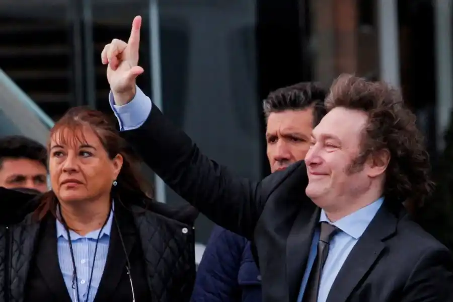 Estos son los clubes argentinos que quiere comprar el Chelsea, según Milei