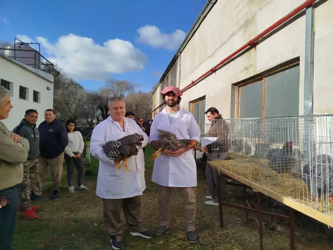 Los jurados Fabio Pérez y Nicolás Laphitzondo elogiaron el nivel de los ejemplares que se exponen en Tandil.
