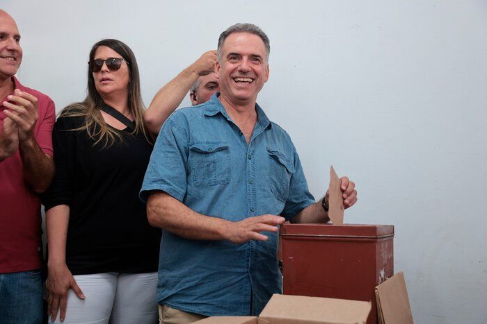 Yamandú Orsi se impuso en el balotaje y será el nuevo presidente